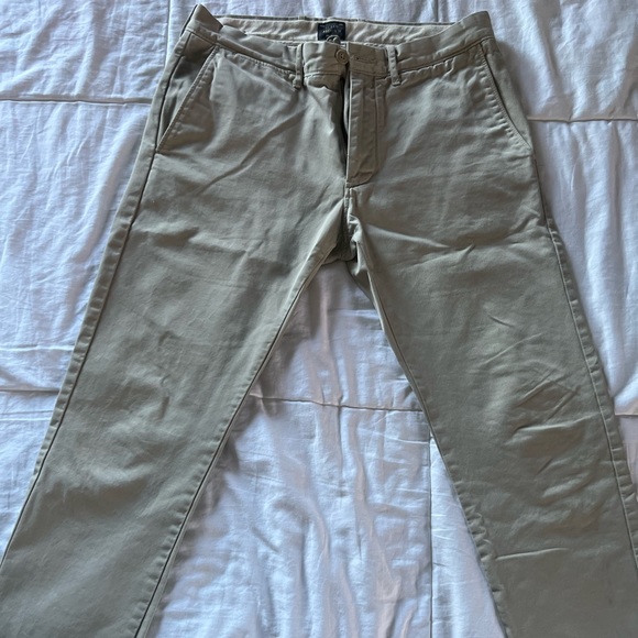 J. Crew mens 484 broken in chino- tan 31/30 - Picture 2 of 2